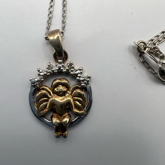 Angel Pendant marked RJ 925 Thailand on a 925 marked sterling chain - Picture 2 of 7